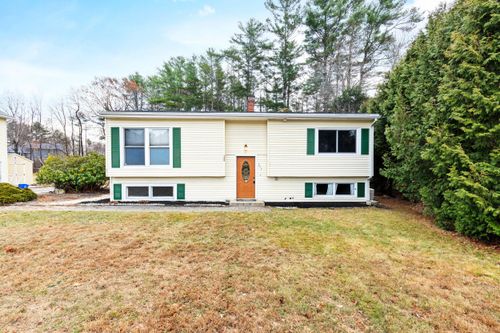 373 Pond Road, Lewiston, ME, 04240 | Card Image