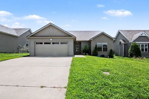 3031 Core Dr, Clarksville, TN, 37040-2843 | Card Image