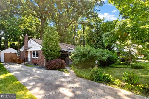 833 Longwood Dr, HADDONFIELD, NJ, 08033-1039 | Card Image