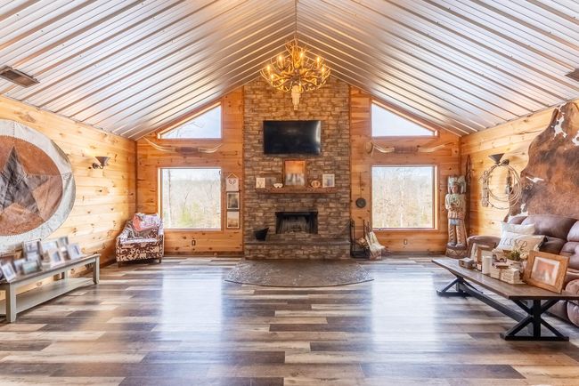 Custom Home and Acreage for Sale18 | Image 19