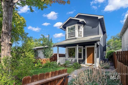 2108 S Pacific St, Boise, ID, 83705-3962 | Card Image