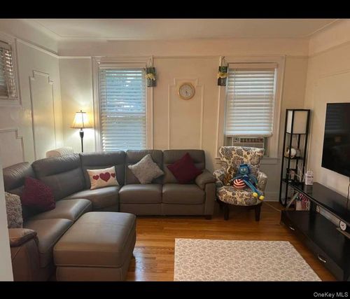 181 Verbena Ave, Floral Park, NY, 11001-3043 | Card Image