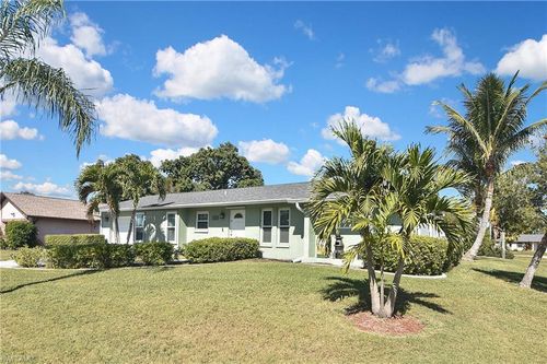 1319 Se 33rd Ter, Cape Coral, FL, 33904-4225 | Card Image