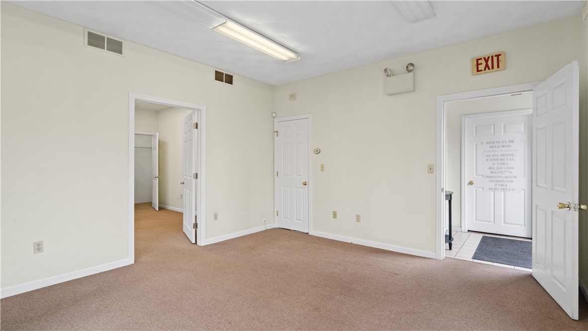 Commercial Lease in Cranston 5