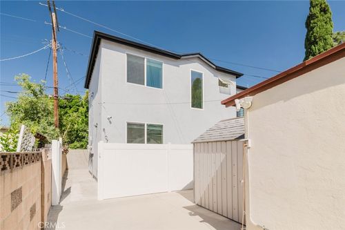 8107 Lemona Avenue, Panorama City, CA, 91402 | Card Image
