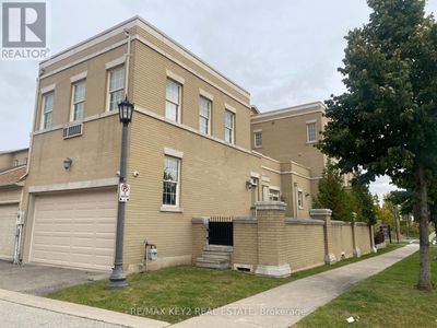 54 Betty Roman Blvd, Townhouse with 3 bedrooms, 3 bathrooms and 3 parking in Markham ON | Image 2