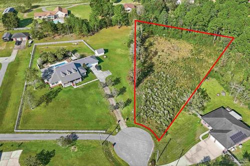 1950 Meander Cir, Cantonment, FL, 32533-7678 | Card Image