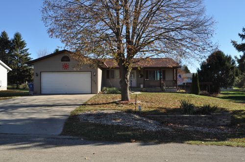 145-135 Field Crest Ln, Cedarville, IL, 61013 | Card Image