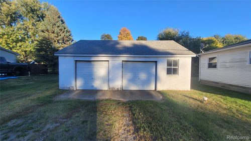 985 Fairledge St, Lake Orion, MI, 48362-2615 | Card Image