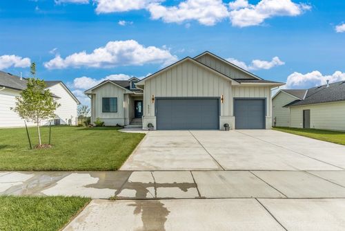 5523 N Saint Paul St, Wichita, KS, 67204-5477 | Card Image