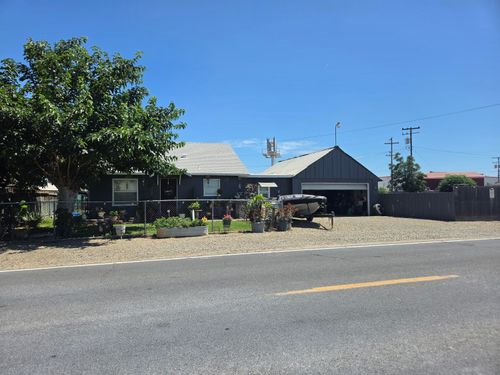 34442 Millwood Dr, Woodlake, CA, 93286-9609 | Card Image