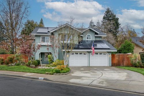 809 E Catalina Cir, Fresno, CA, 93730-0857 | Card Image