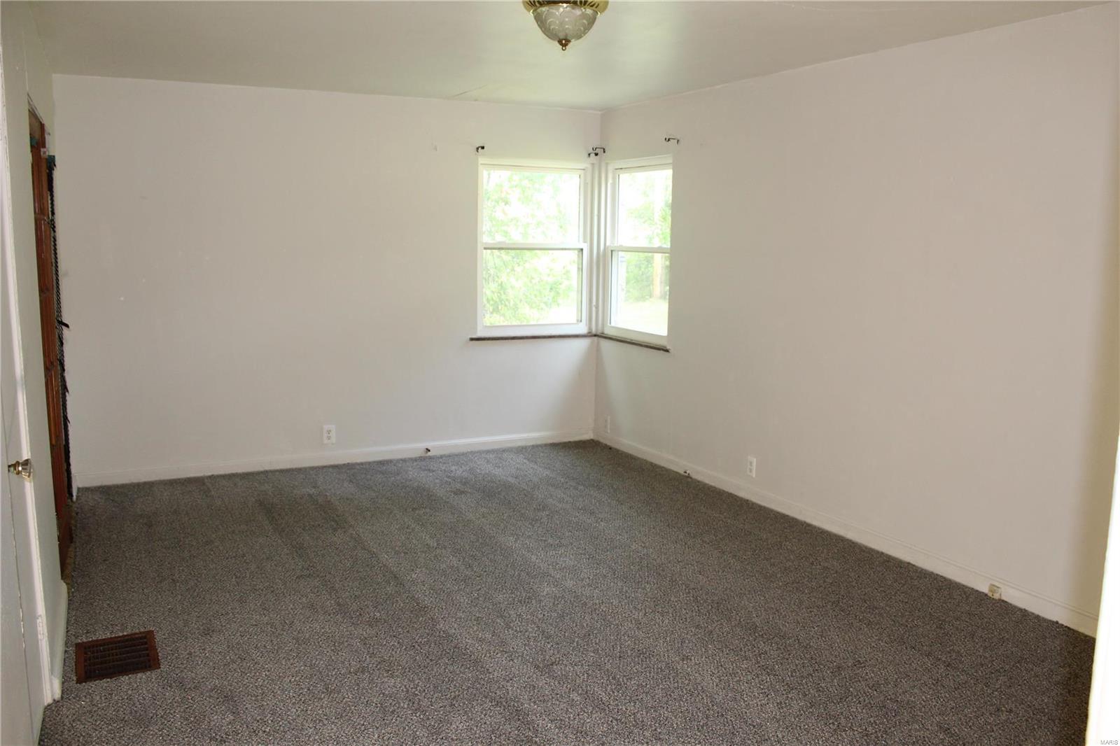 Sanders Ave, Poplar Bluff, MO 63901