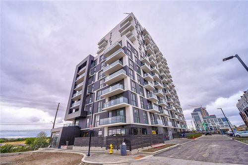 {{alt}} | Card Image