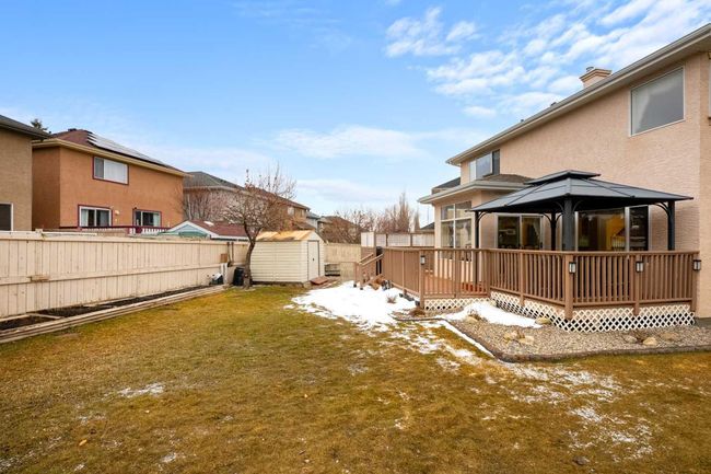 226 Everwillow Close Sw, House other with 5 bedrooms, 4 bathrooms and 4 parking in Calgary AB | Image 45