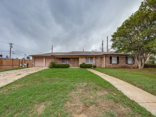 1706 S Travis Avenue, Denison, TX, 75021 | Card Image