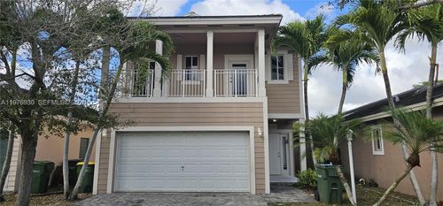 3389 Ne 4th St, Homestead, FL, 33033-7129 | Card Image