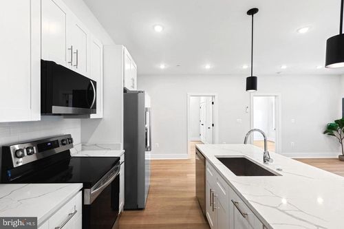 4-2236 40th St Nw, WASHINGTON, DC, 20007-1740 | Card Image