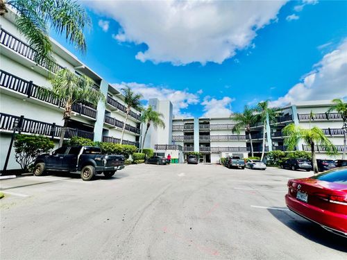 apt-215-1021 Mockingbird Ln, Plantation, FL, 33324-3432 | Card Image