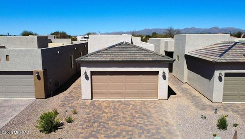 7400 W Barrel Racer Rd, Tucson, AZ, 85743-5517 | Card Image