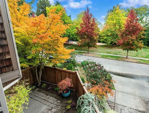 a-9513 Ashworth Ave N, Seattle, WA, 98103-3503 | Card Image