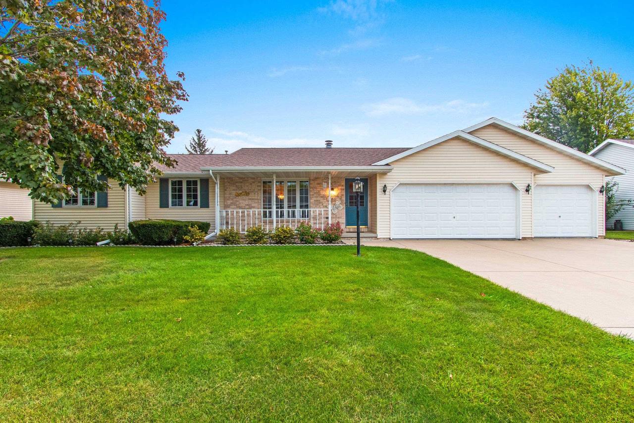 Luke Ln, Green Bay, WI 54302