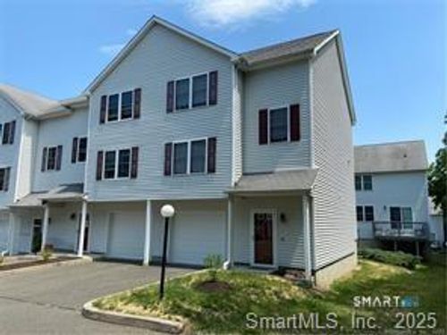 apt-11-11 Mannions Ln, Danbury, CT, 06810-3108 | Card Image