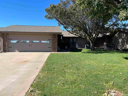 1815 White Sands Dr, Great Bend, KS, 67530-3020 | Card Image