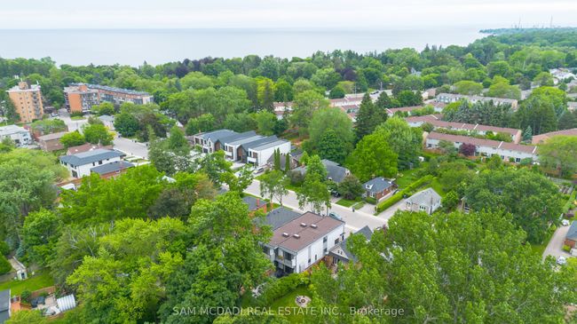 35A Broadview Ave, House attached with 3 bedrooms, 5 bathrooms and 2 parking in Mississauga ON | Image 40
