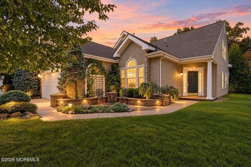 17 Seminole Ct, Jackson, NJ, 08527-4042 | Card Image