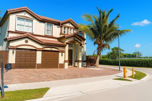 15375 Sw 93rd Ln, Miami, FL, 33196-1604 | Card Image