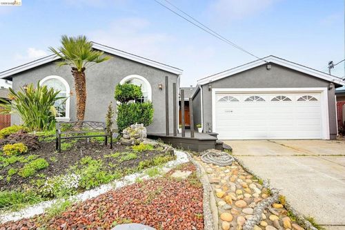2269 Cypress Ave, San Pablo, CA, 94806-1058 | Card Image