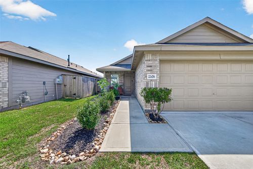 22476 Douglas Ct, New Caney, TX, 77357-3936 | Card Image