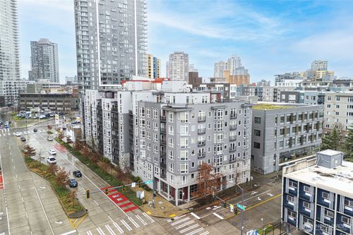 unit-319-699 John St, Seattle, WA, 98109-5059 | Card Image