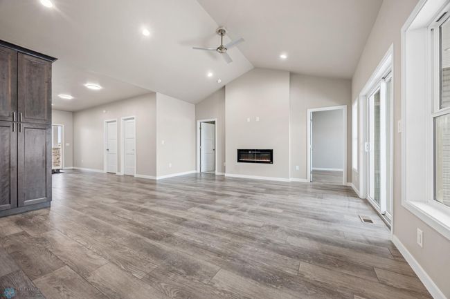 Kitchen | Image 10