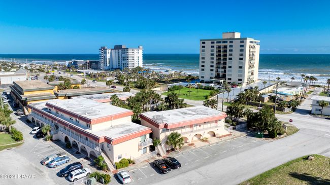 3120 - 1510 Ocean Shore Blvd, Condo with 2 bedrooms, 1 bathrooms and null parking in ORMOND BEACH FL | Image 4