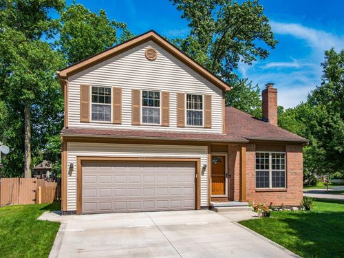 1517 Meadowlark Ln, Marysville, OH, 43040-8532 | Card Image