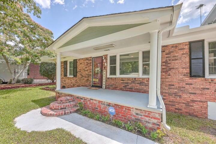 Clarine Dr, Goose Creek, SC 29445