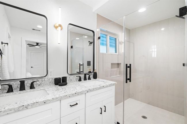4318 Cheena Dr, House other with 4 bedrooms, 3 bathrooms and 2 parking in Houston TX | Image 14