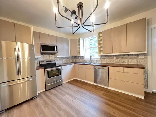 2-315 Ne 110th St, Miami, FL, 33161-7109 | Card Image