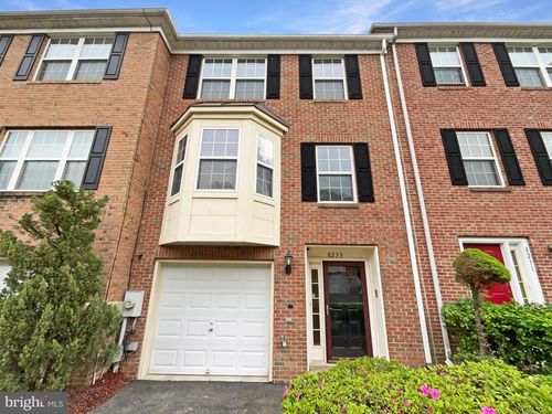 8233 Dellwood Ct, GLENARDEN, MD, 20706-1780 | Card Image