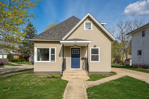 249 Foley Ave, Freeport, IL, 61032-3942 | Card Image
