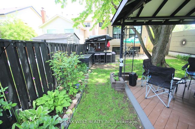 425 Hansen Rd N, House other with 4 bedrooms, 3 bathrooms and 4 parking in Brampton ON | Image 45