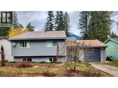 1010 Gilker St, Nelson, BC, V1L5V4 | Card Image