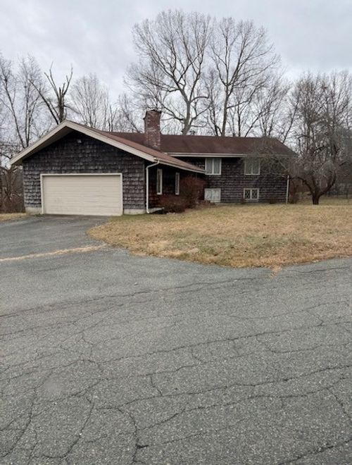 1 Bruce St, Avon, MA, 02322-1241 | Card Image