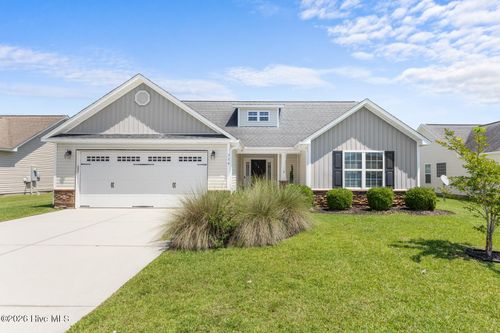 716 Radiant Dr, Jacksonville, NC, 28546-8425 | Card Image