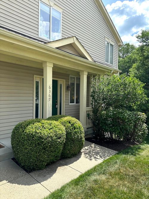 6367 Commonwealth Dr, Loves Park, IL, 61111-8650 | Card Image