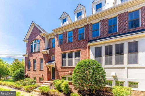 2619 S Kenmore Ct, ARLINGTON, VA, 22206-2363 | Card Image
