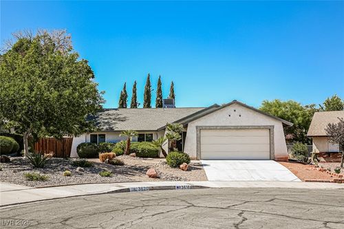 3616 Roseglen Ct, Las Vegas, NV, 89108-1168 | Card Image