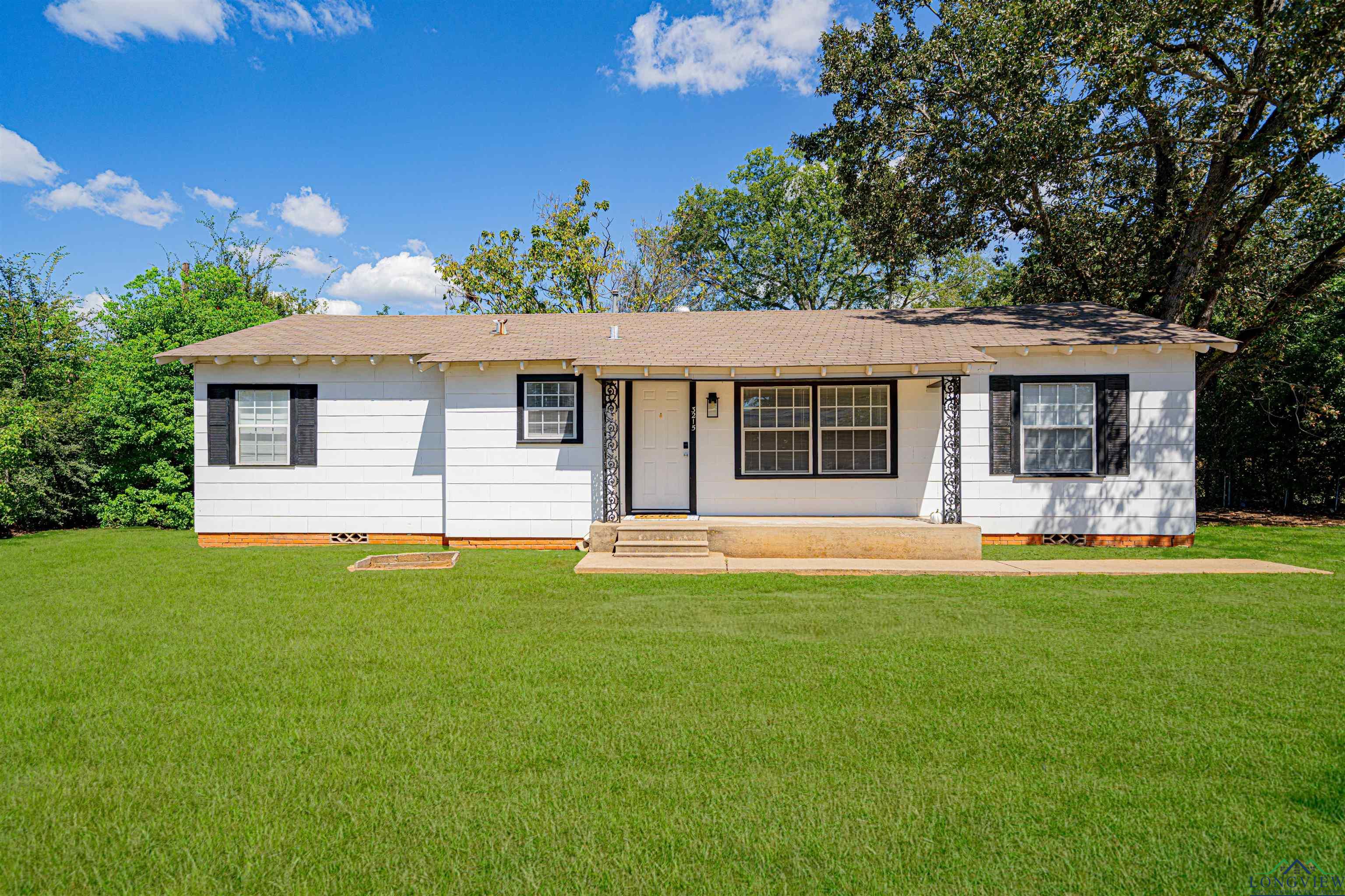 Stone Rd, Kilgore, TX 75662